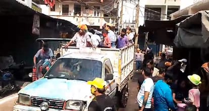 Kanpur Ganga Mela started from Hatia with flag hoisting Rang Thela came out Horiyare came out dancing