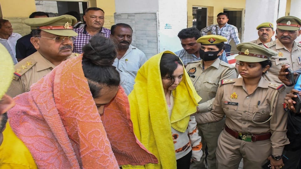 Saurabh Meerut Murder Case Kasol Purnima Hotel Staff Reveal About Sahil Muskaan Routine