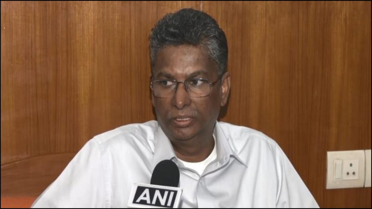 K'taka Minister Satish Jarkiholi alleges 'honey trap' attempts on cabinet colleague, calls for probe