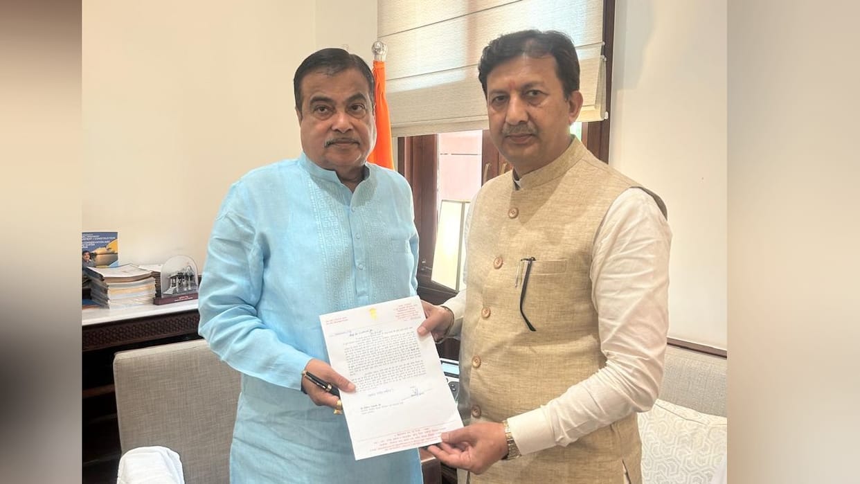MP Sikandar Kumar met Union Minister Nitin Gadkari, demanded construction of tunnel in Chahni Jot of Pangi