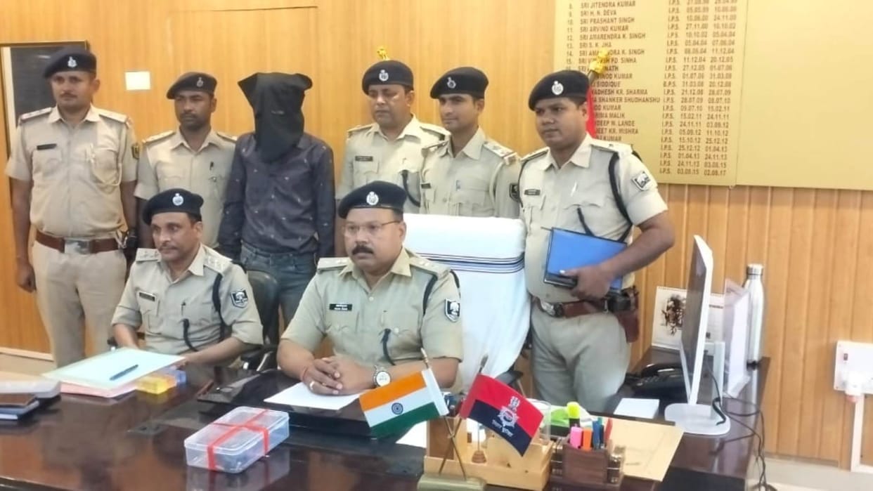 Murder Case : Main accused of ASI Rajiv Ranjan Mall arrested Araria Bihar Police Bihar news