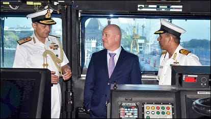 New Zealand PM Christopher Luxon visits indigenous destroyer INS Surat, News in hindi