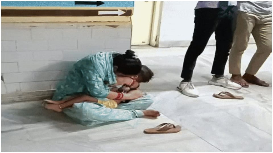 Rewa News: Two year child died after gram grain got stuck in windpipe