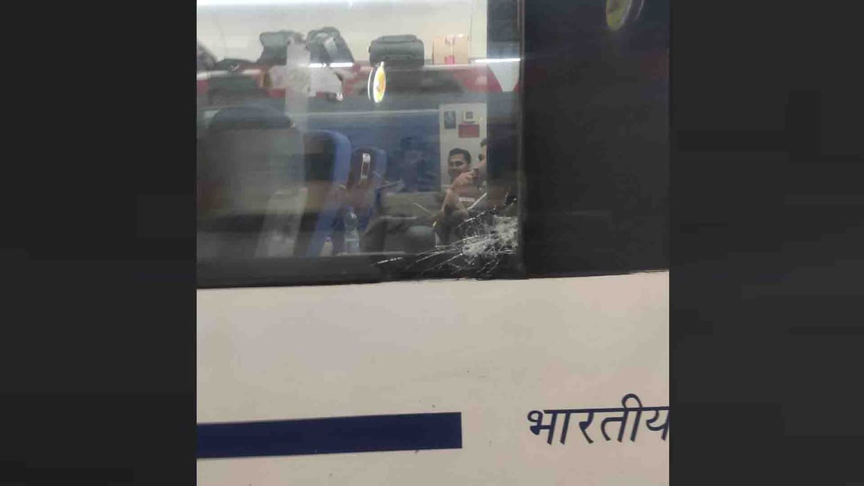 Etawah: Stone hits Holi Special Vande Bharat Express, passengers scared