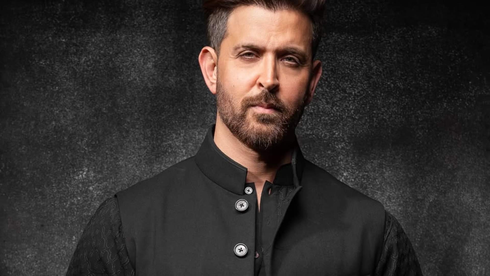 Hrithik Roshan Sword Fighting Scene from War 2 Leaked on Social Media