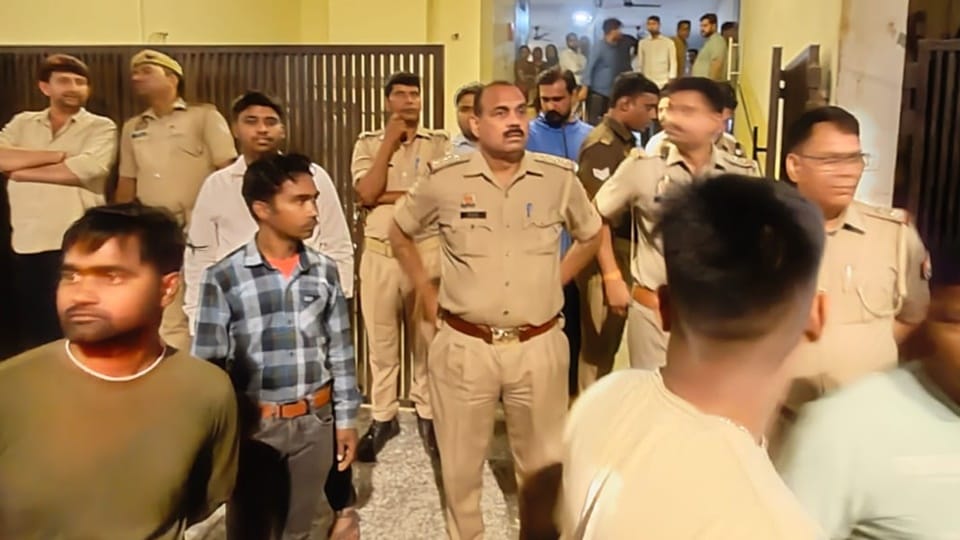 Moradabad: Woman gave birth to daughter, bleeding did not stop… she died, commotion in hospital