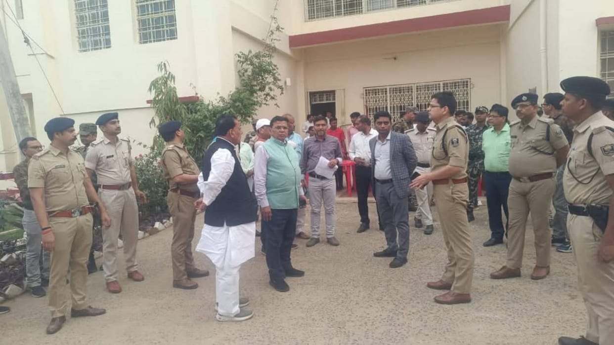 Bihar News Governor Arif Mohammad Khan will come to Munger on Saturday SP and DM briefed about his arrival