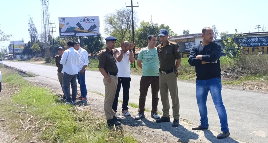 Roorkee News Youths from Rajasthan Gives Fake Information of robbery by shooting Police Shocked