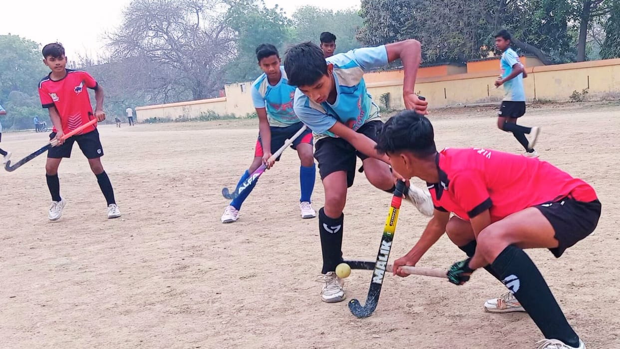 Hockey Youth club defeated three goals second consecutive hat-trick of striker