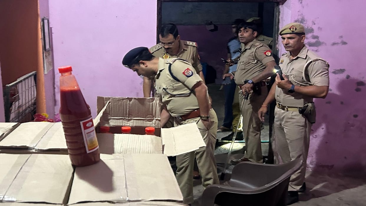 Fake sauce factory busted it was supply at fast food points in Bareilly
