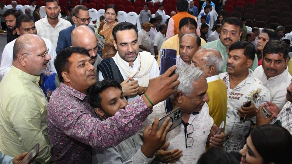 Pankaj Tripathi said if he would not actor he would doing farming wherever he today it because of theatre