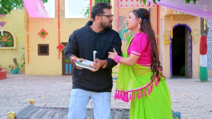 Superstar Khesari Lal Yadav and Priya Raghuwansi New Bhojpuri Song Tikuliya Jaan Marata release