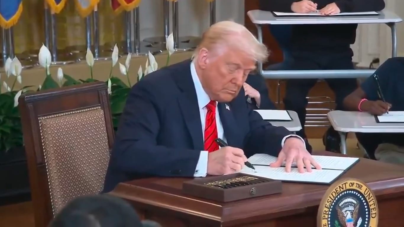 US President Donald Trump Exexutive Order Federal Educatoin Dept elimination Ukraine Minerals Deal updates