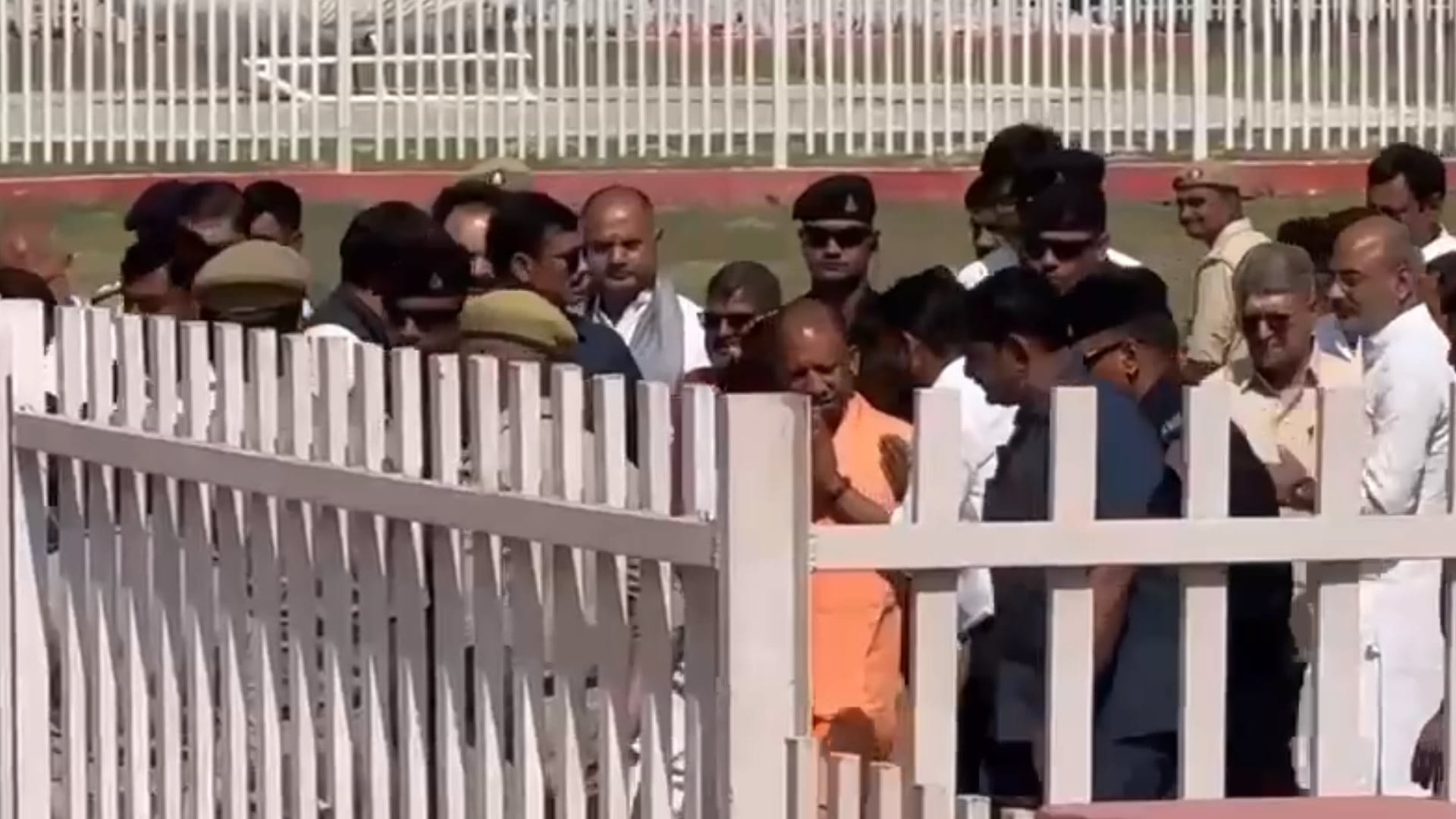 CM Yogi Adityanath offers prayer to Hanumangarhi and Ramlala.