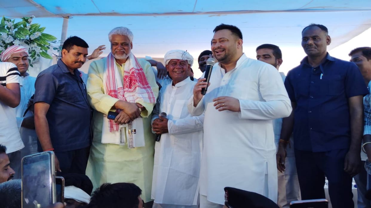 Bihar Politics Tejashwi Yadav told BJP leader Come both brothers work together with RJD develop Raghopur