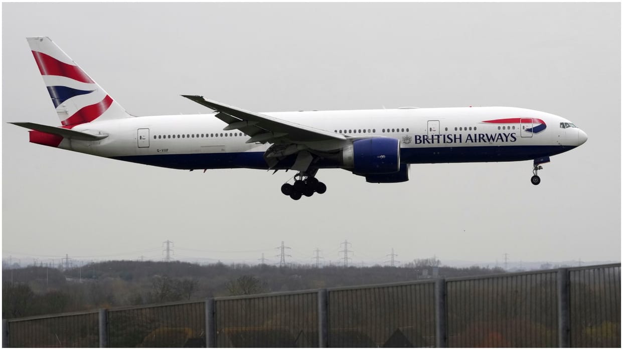 UK London Heathrow Airport Flight operation Resumption Updates electrical substation fire hindi news