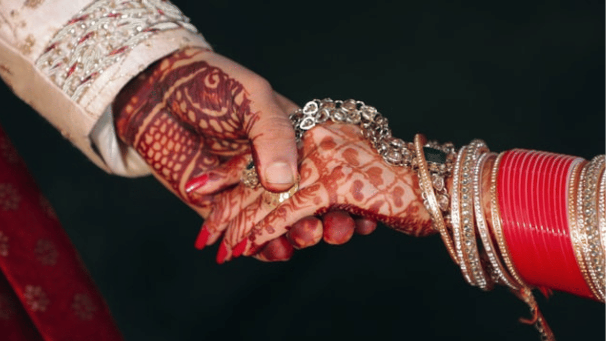 Indore News Minor Girl Threatens Suicide to Marry, Another Files Complaint Against Forced Child Marriage