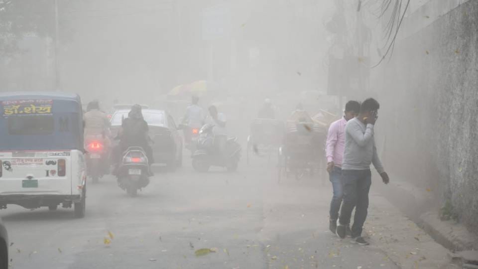 UP Weather News: Weather suddenly changed in Awadh including capital dust storm blew with clouds in sky