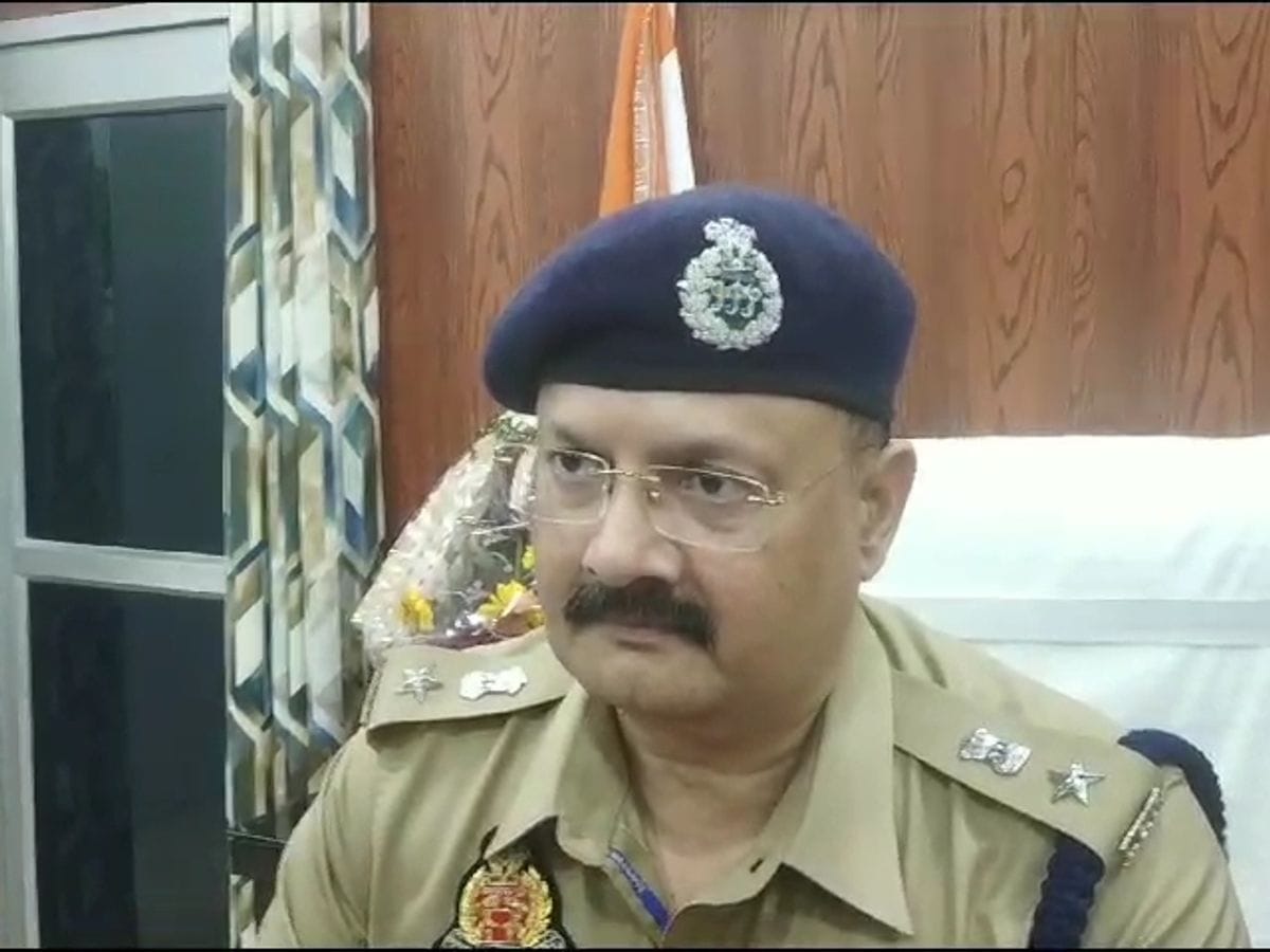 UP: Two IPS officers transferred, Rajesh Dwivedi, who was SSP of Kumbh Mela area, became SP of Shahjahanpur
