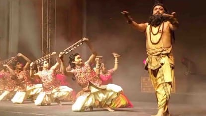 Bithoor Festival: audience applauded the poets' style of expression