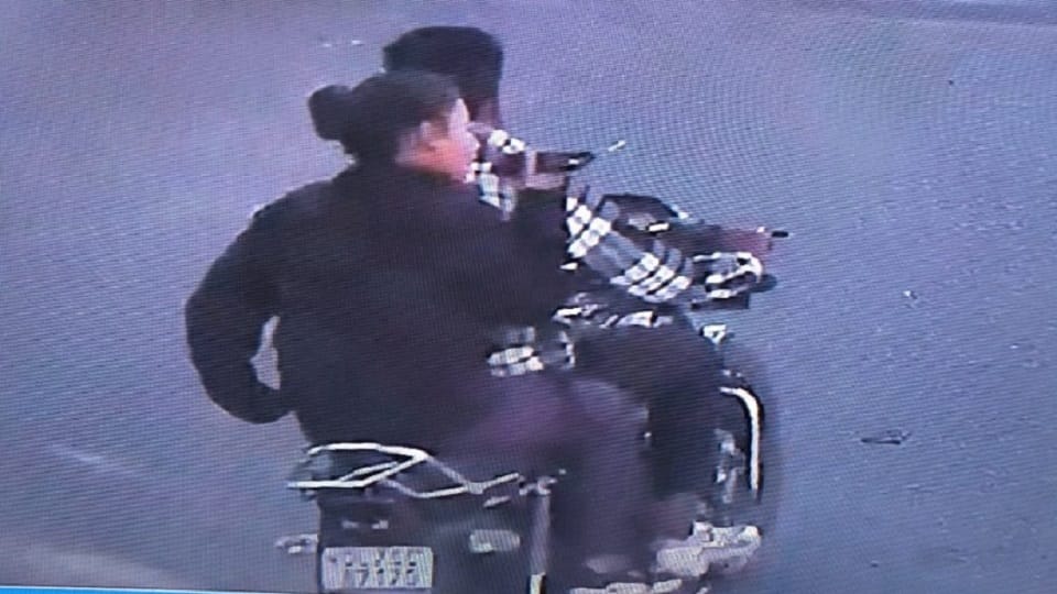 Police arrested Aman and Sakshi who were involved in snatching in Krishna Nagar