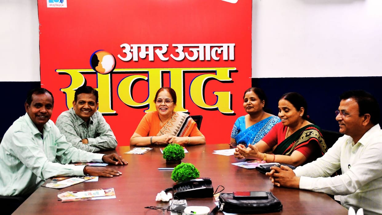 Why number of children decreasing in government schools  discussion on problem in varanasi