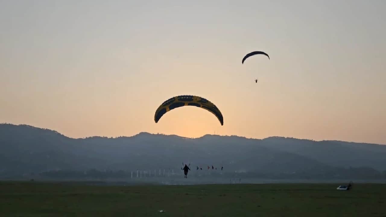 Best Paragliding destinations In India Adventure Sports Places Disprj