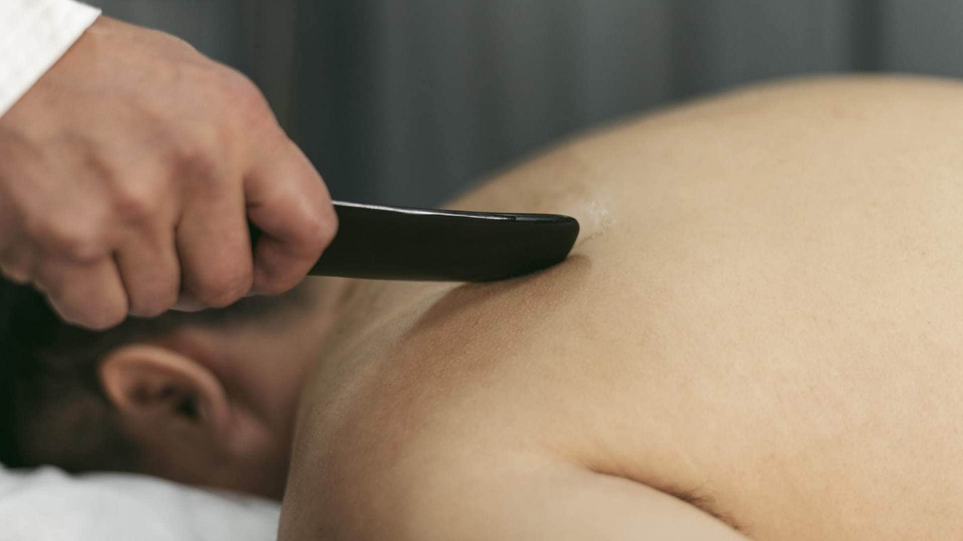 Country Uses Knives Instead of Hands for Massage Know About Ancient Origin Facts in Hindi