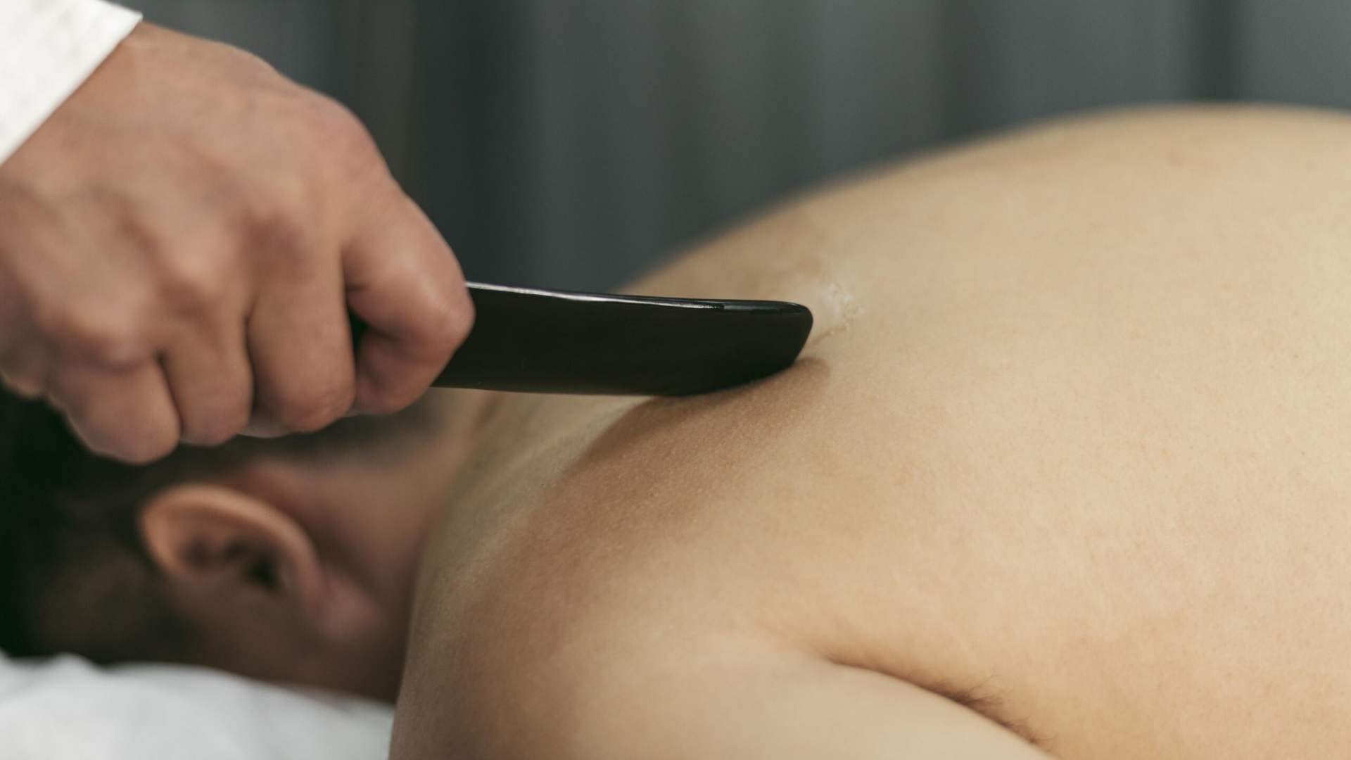 Country Uses Knives Instead of Hands for Massage Know About Ancient Origin Facts in Hindi