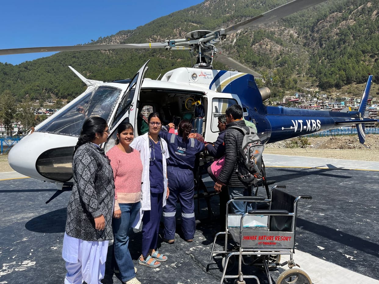 Uttarkashi News pregnant woman referred to Rishikesh AIIMS by heli ambulance when she had labor pains