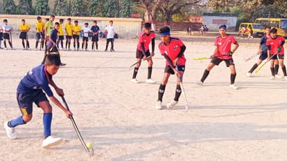 Sports News 500 daughters from 12 colleges Kashi showed strength BHU champion in volleyball-kabaddi