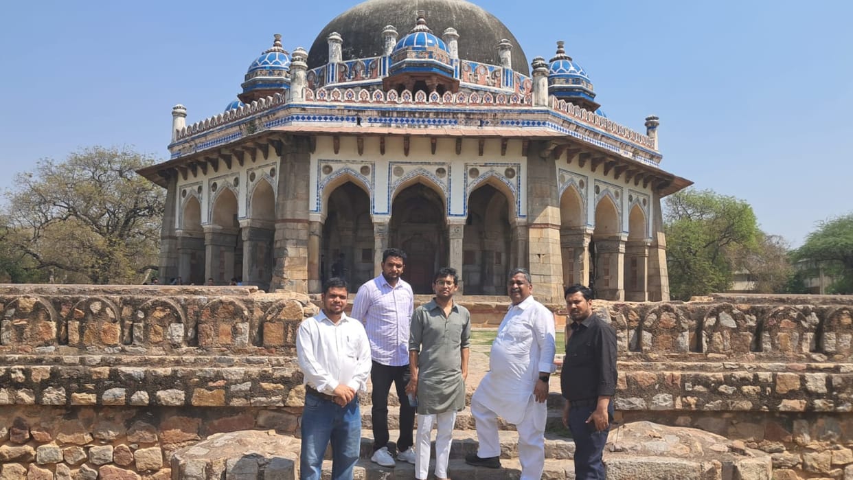VHP visits Humayun's tomb amid demand to remove Aurangzeb's tomb