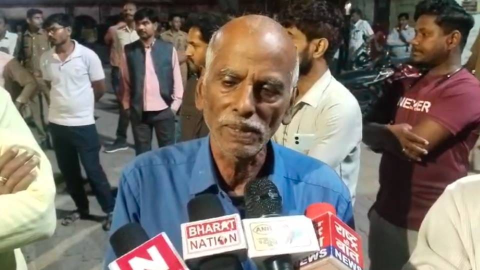 Ruckus over death of martyr clerk son in Ayodhya allegation of harassment on Tehsil officer