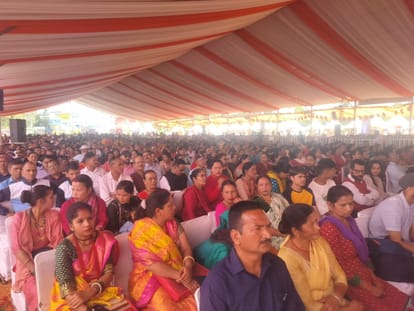 Uttarakhand government Three years CM Dhami grand roadshow, welcomed with a shower of flowers