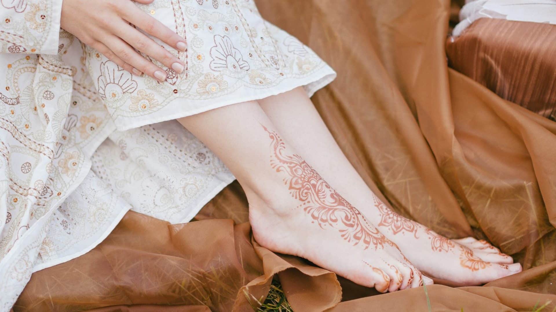 Eid 2025 latest mehndi design for legs images in HD