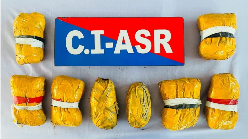 Amritsar Counter Intelligence arrested four smugglers of narco terror module four kg heroin recovered
