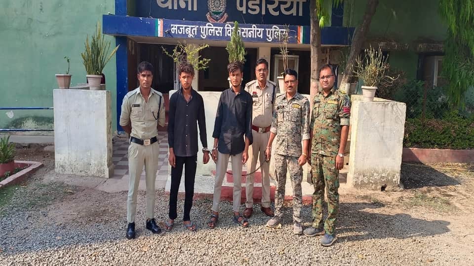 पुलिस की गिरफ्त में आरोपी