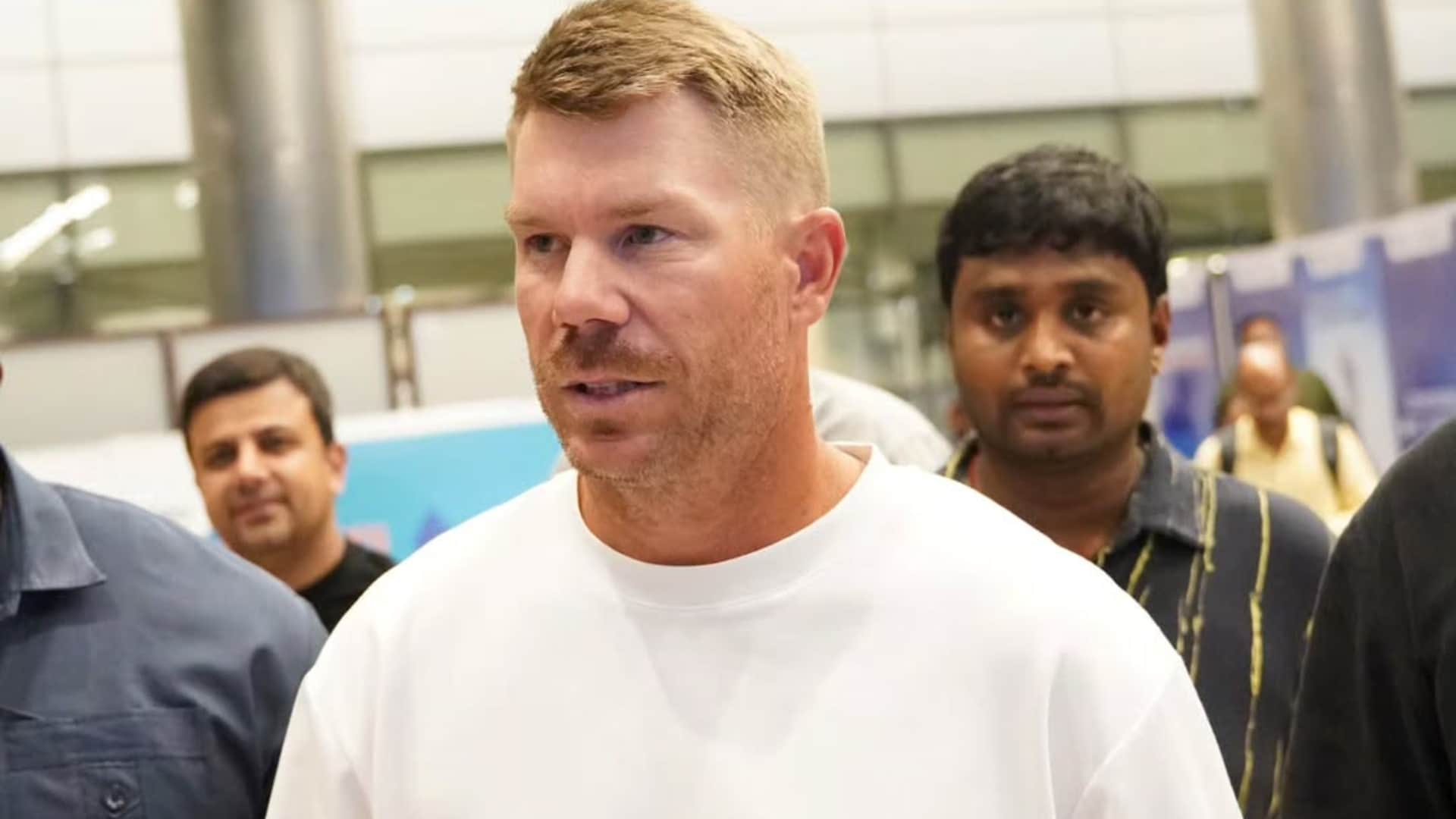 David Warner warm welcome in Hyderabad to promote south actor Nithiin movie Robinhood by Venky Kudumula