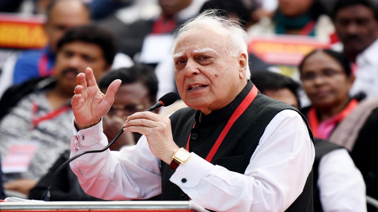 Kapil Sibal Said INDIA must appear to be a bloc and not un-bloc itself in public domain News In Hindi