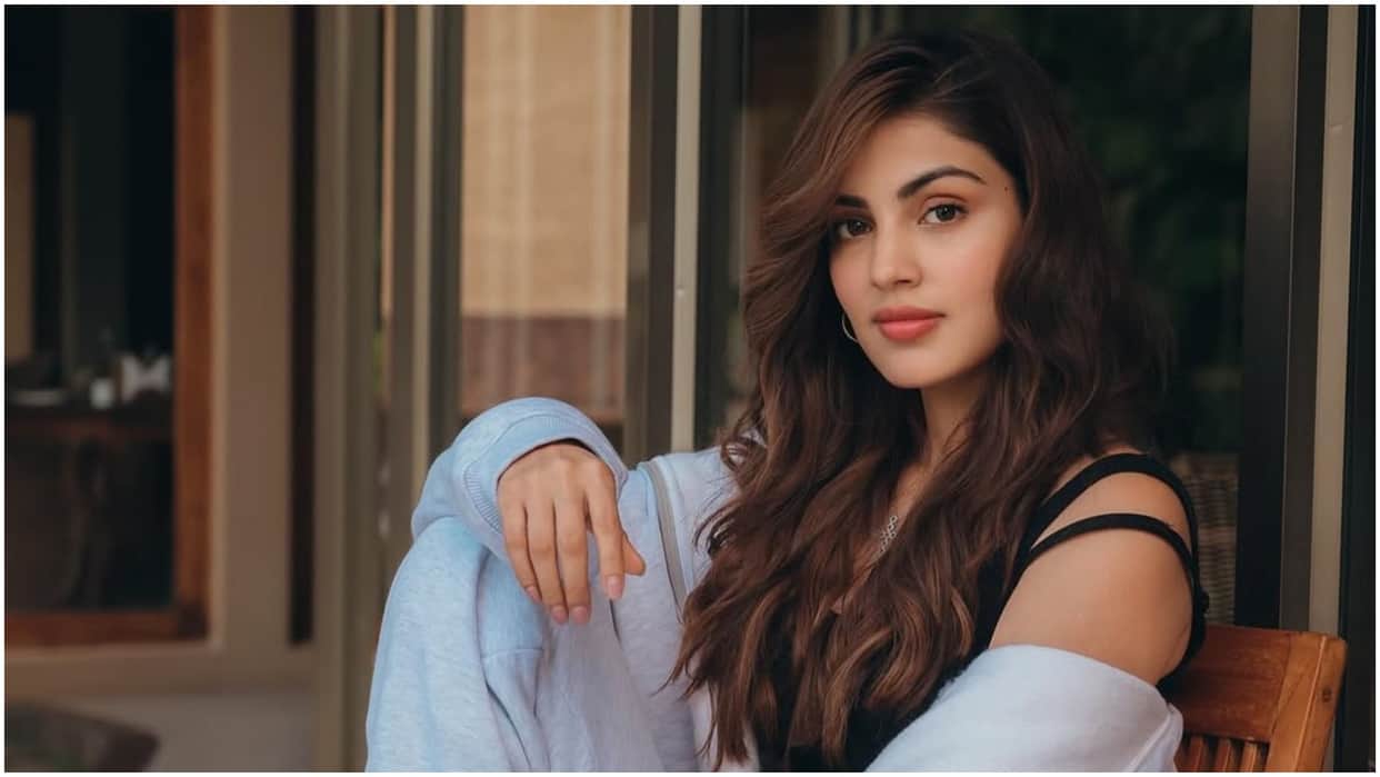 Sushant Singh Rajput Case users reacted on cbi closure report says Rhea Chakraborty Deserves Apology