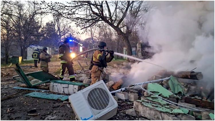 Officials Say Russian Strike In Central Ukraine Kills 14 People, Injures 50 – Amar Ujala Hindi News Live