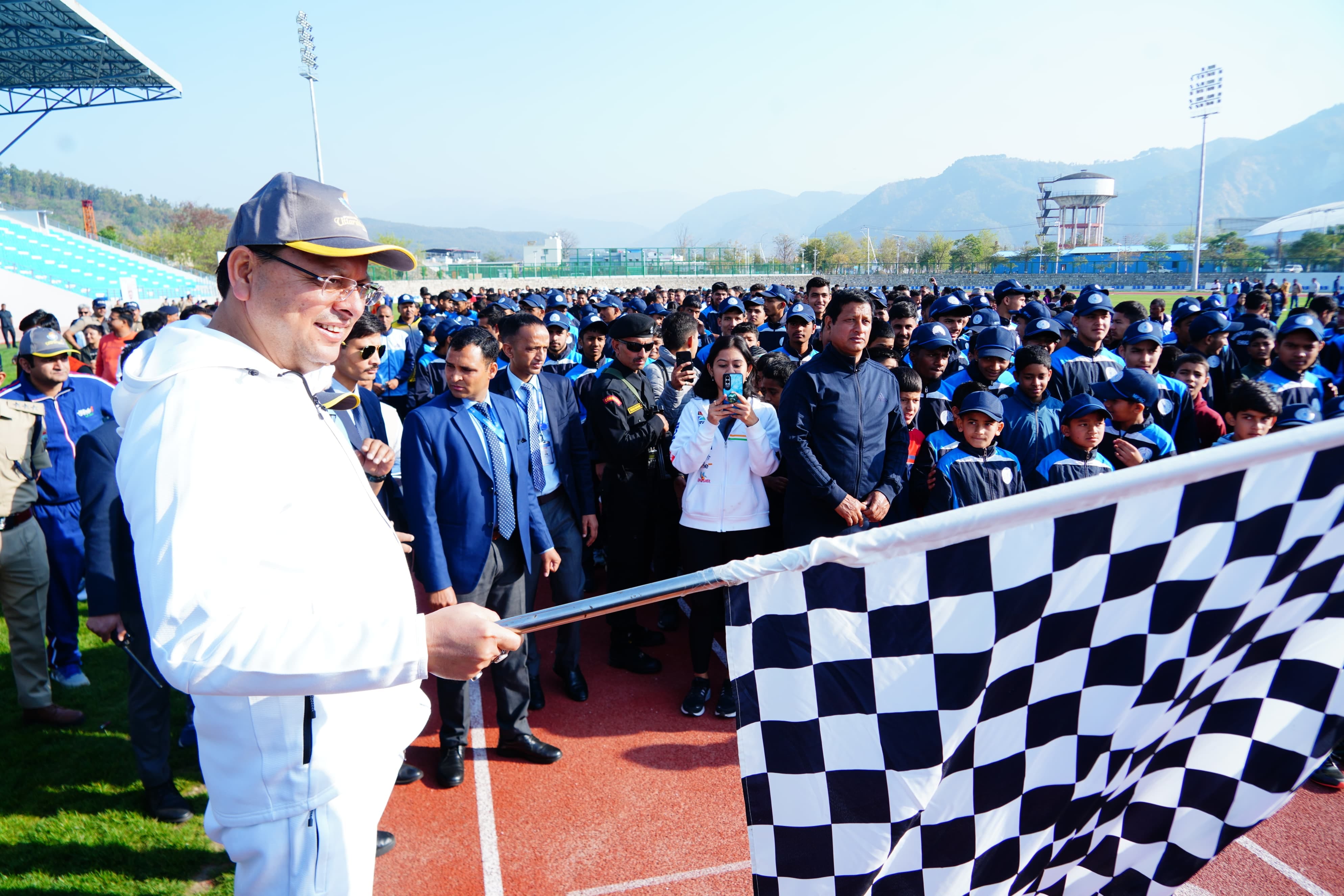 Dhami Government Three Years: CM flagged off Fit India Run Doing Pushups and Appeal youth to de-addiction