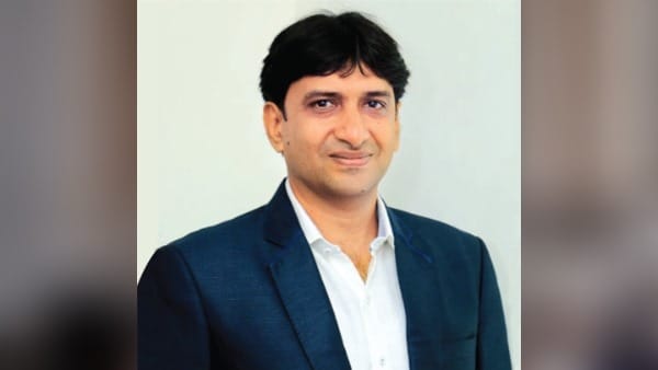 Amit Kumat Success lost 6 crore rupees in three businesses investment now selling chips is new identity