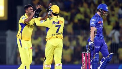ipl 2025: csk vs mi ms dhoni deepak chahar bonding on ground thala hit bat on back video goes viral