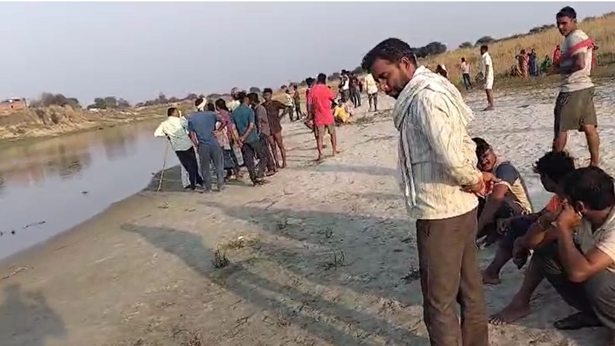 Three friends drowned while bathing in Gomti river uproar ensued