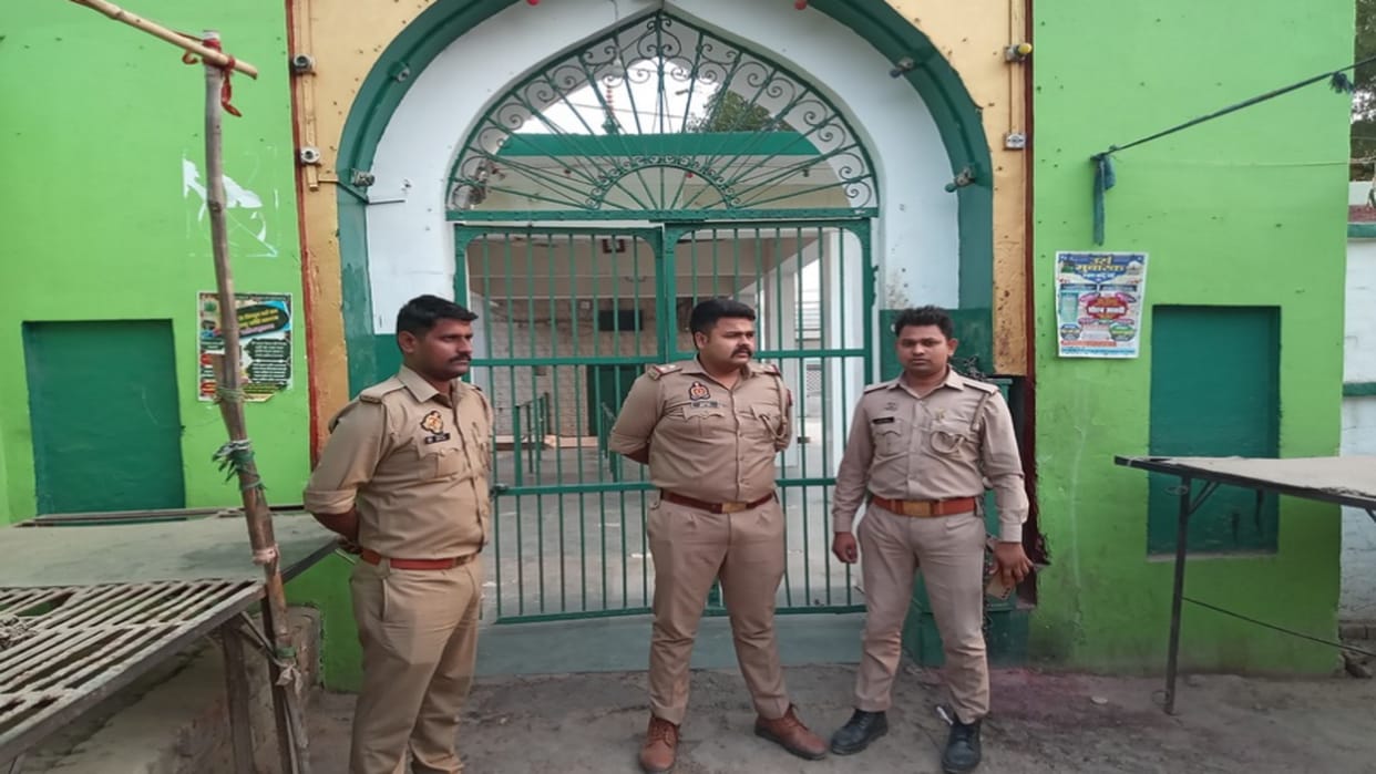 Ghazi Miyan Dargah in Bahria locked, dispute over Roza fair, police on back foot