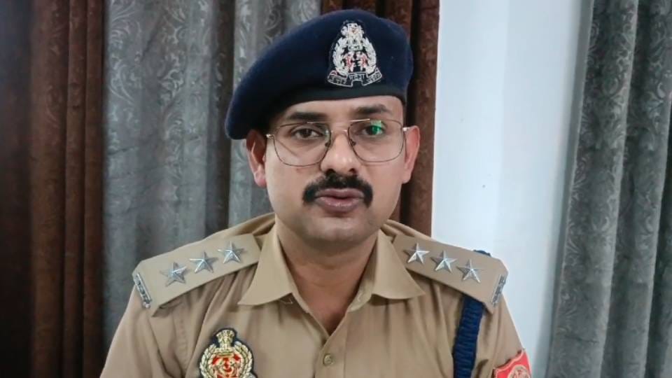 girl harassed by hooligans committed suicide by hanging herself In Shravasti