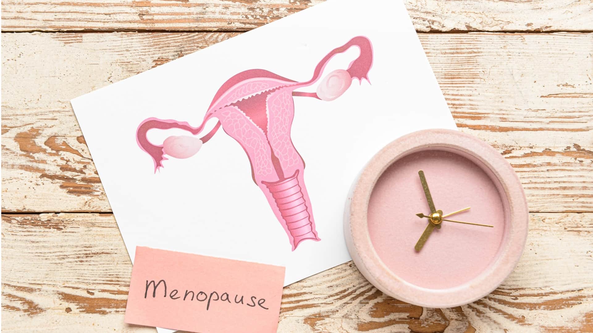 मेनोपॉज किसे कहते हैं और इसके लक्षण क्या हैं?