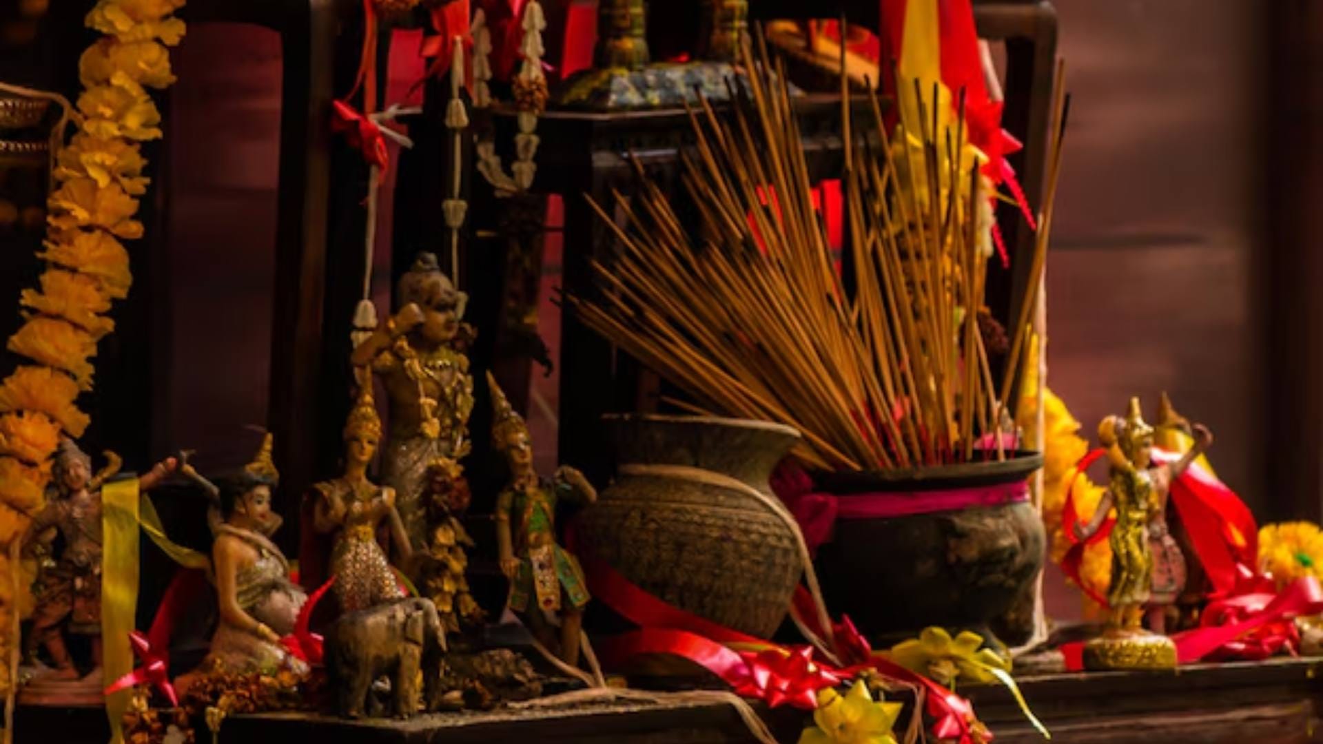 Navratri Decoration Ideas Decorate the temple like this on Navratri do all before the puja disprj