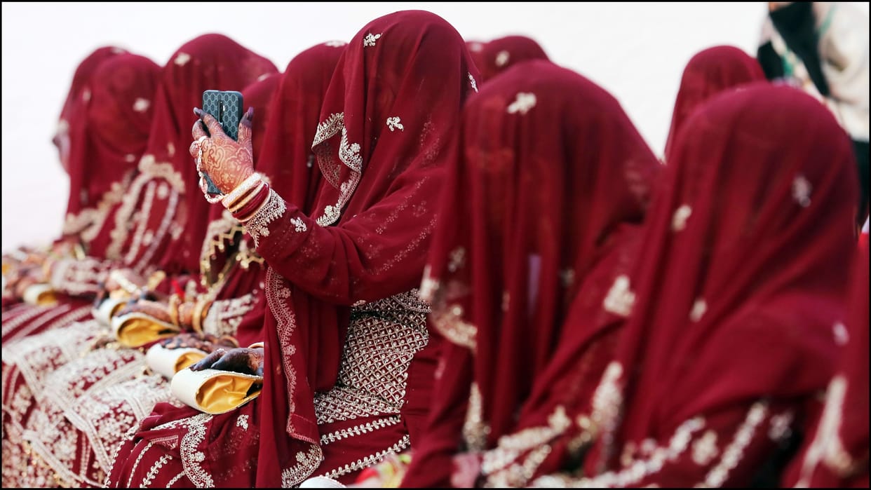 Nepal govt prepares to lower minimum age for marriage from 20 to 18 yrs, News in hindi